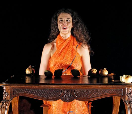 La poesia della resistenza di Jan Fabre va in scena al Teatro Out Off di Milano Jan Fabre, Tribu, Ph Mario Leko, Key image