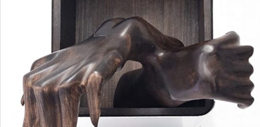 Le sculture perturbanti di Eliott Paquet sfidano il volto respingente delle città eliott paquet