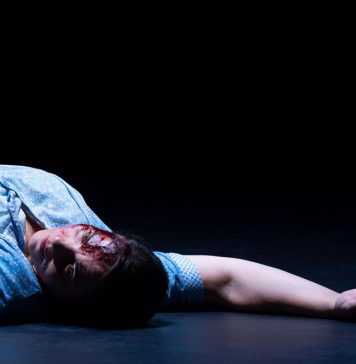 L’angelo del focolare: Emma Dante toglie ogni alibi alla violenza domestica