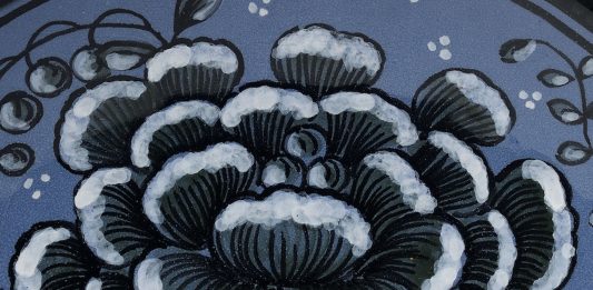 La maiolica secondo Molaroni: un viaggio di 145 anni in mostra a Casa Bucci di Pesaro