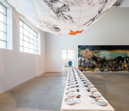 Arte come testimonianza: alla Fondazione Merz di Torino 19 artiste raccontano i conflitti del nostro tempo merz