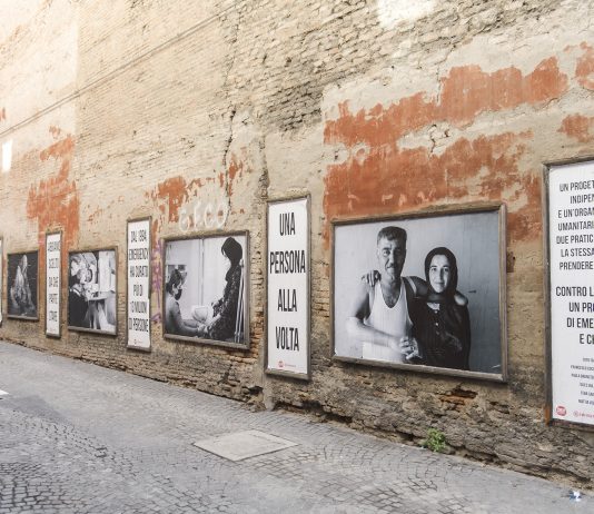 Arte urbana contro la guerra: CHEAP ed EMERGENCY lanciano R1PUD1A