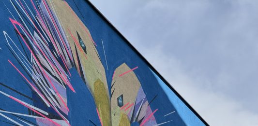 Un cuore colorato alla periferia di Terni: il nuovo murales di GemellArte 2025