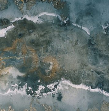 Il paesaggio come rivelazione: due giovani artisti in mostra da Spazio Iris