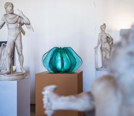 Il vetro incontra il marmo in una mostra al Museo archeologico di Venezia