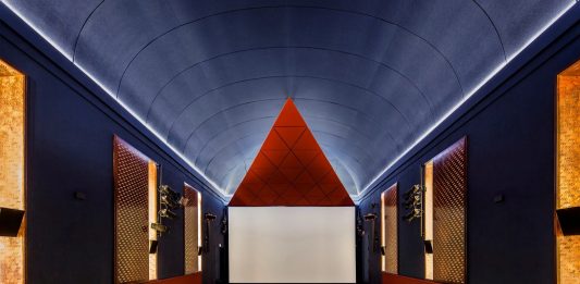 Il nuovo cinema del Museo Reina Sofía a Madrid è un gioiello del design