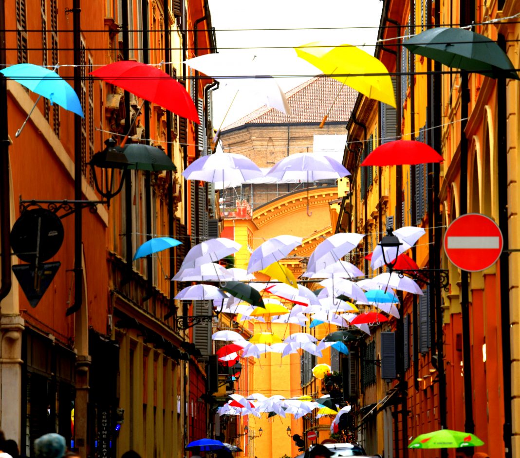 Federica Chiarentini – Surrealia & Ipnotici Geometricihttps://www.exibart.com/repository/media/2025/11/IMG_2893-1068x941.jpeg