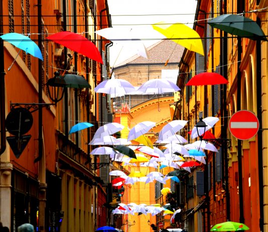 Federica Chiarentini – Surrealia & Ipnotici Geometrici