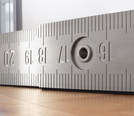 Tracciare il pensiero: a Torino le visioni sospese di Iran do Espírito Santo