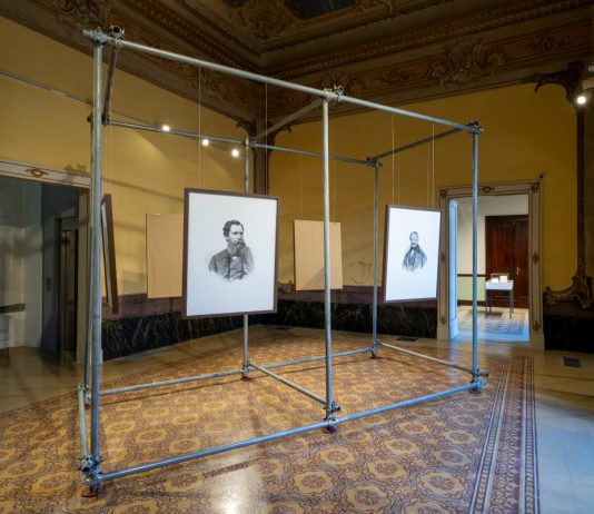 Per la Fondazione Morra Greco di Napoli, la collezione è un archivio vivo Opere su carta, Ephemera e Oltre, veduta della mostra, Fondazione Morra Greco, Napoli, 2025, ph. Amedeo Benestante, courtesy Collezione Morra Greco