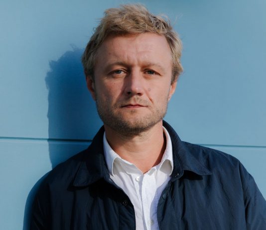 Vasyl Cherepanyn curerà la Biennale d’arte di Berlino 2027: il suo profilo