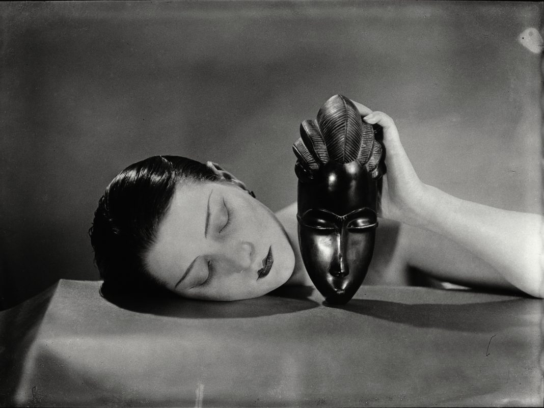 Noire et blanche, 1926 man ray