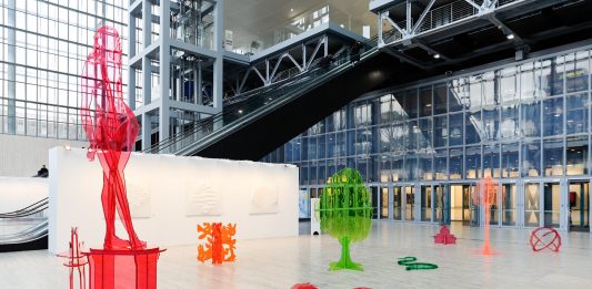 Roma Arte in Nuvola 2025: tra moderno, contemporaneo, installazioni e retrospettive si apre la fiera capitolina arte in nuvola