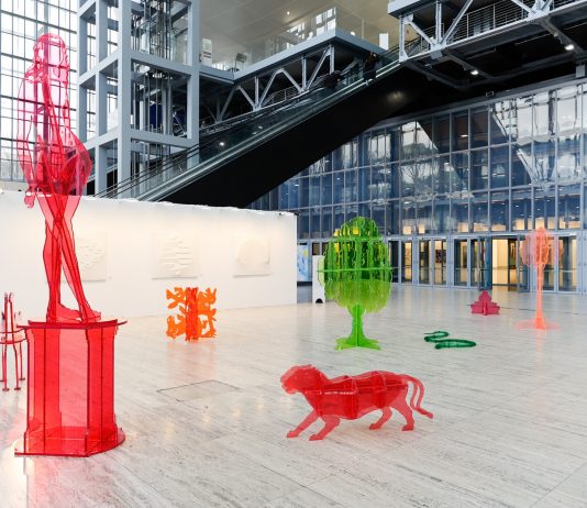 Roma Arte in Nuvola 2025: tra moderno, contemporaneo, installazioni e retrospettive si apre la fiera capitolina arte in nuvola