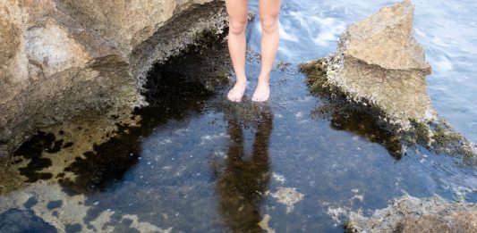 Il fragile equilibrio delle immagini ai tempi dell’IA. La mostra della galleria Viasaterna di Milano viasaterna