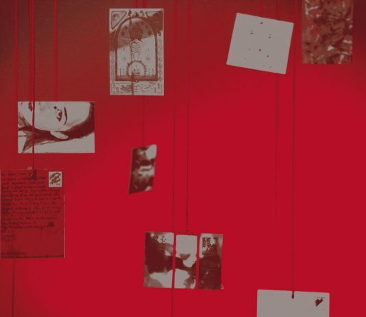 Signed, Sealed, Delivered: i messaggi sospesi da Numero 51 n 51 cartoline