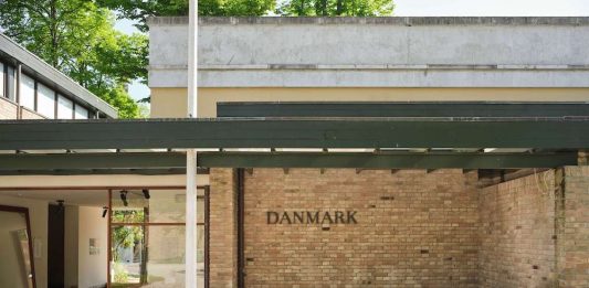 Biennale Arte 2026: Chus Martínez e Maja Malou Lyse per il Padiglione Danimarca