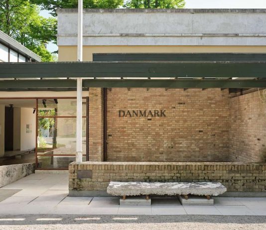 Biennale Arte 2026: Chus Martínez e Maja Malou Lyse per il Padiglione Danimarca