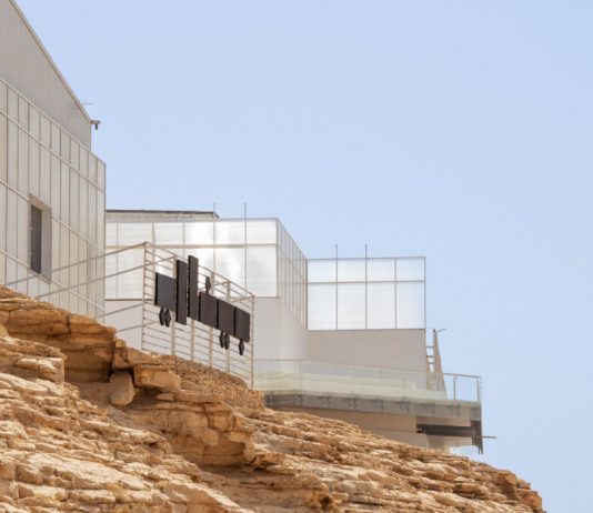 65 artisti per la Diriyah Biennale 2026, l’Arabia Saudita epicentro del contemporaneo