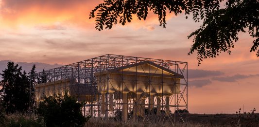 A Herakleia l’archeologia diventa contemporanea: un’opera totale tra arte e natura herakleia arte