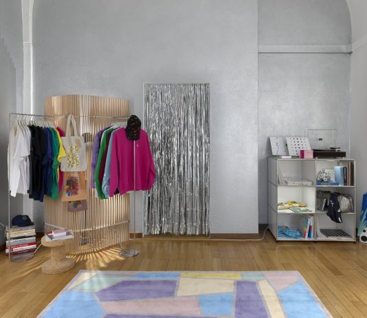 La mostra di John Armleder a Ginevra è come un mercatino delle feste MAMCO x John Armleder, Encore(s), veduta della mostra, Ginevra, ph. Annik Wetter