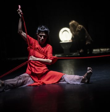 Giocasta, l’amore contro la guerra: il mito riletto da Michela Lucenti