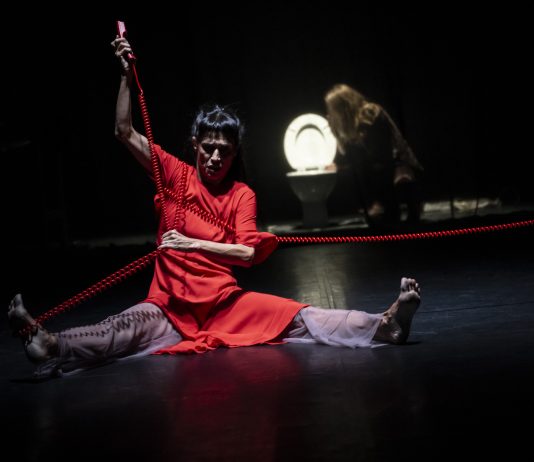 Giocasta, l’amore contro la guerra: il mito riletto da Michela Lucenti giocasta lucenti