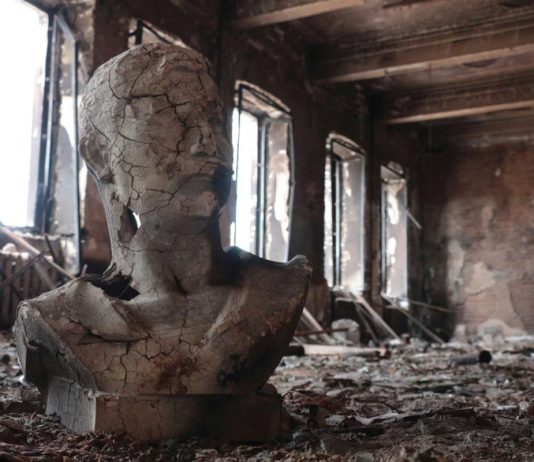 Un museo russo ha aperto nell’Ucraina occupata: il caso del Pole Bitvy di Mariupol