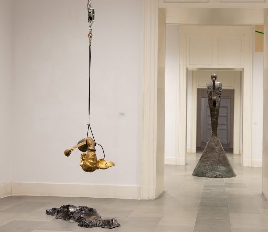 Da Burri a Cattelan: la GNAMC approda a Palazzo Valle e dialoga con il barocco di Catania