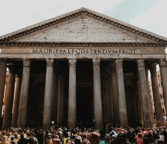 Città d’arte sotto pressione, se ne parla alla fiera Più libri più liberi