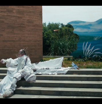 Driant Zeneli, la favola che cade nel reale: la mostra in una ex chiesa di Lecce