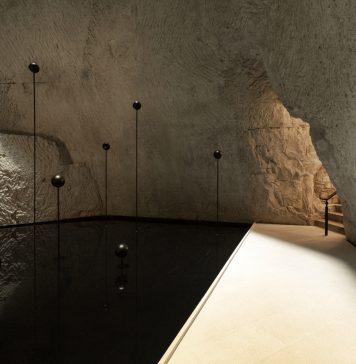 Julian Charrière porta il suono dell’oceano nelle cave di gesso della Champagne francese