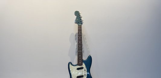 La leggendaria chitarra di Kurt Cobain va all’asta christie's