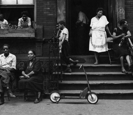 Fotografia come veicolo di consapevolezza sociale. Walter Rosenblum raccontato dalle sue figlie Walter Rosenblum