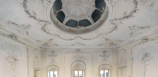 Tranciati, sovrascritti, abrasi: i libri di Stefano Arienti in mostra a Parma Stefano Arienti, Coltivazioni Erbacee, veduta della mostra, Palazzo Marchi, Parma, 2025, ph. Ela Bialkowska OKNO studio