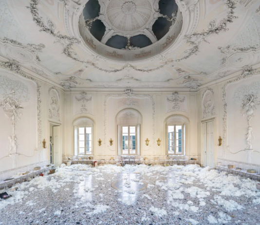 Tranciati, sovrascritti, abrasi: i libri di Stefano Arienti in mostra a Parma Stefano Arienti, Coltivazioni Erbacee, veduta della mostra, Palazzo Marchi, Parma, 2025, ph. Ela Bialkowska OKNO studio