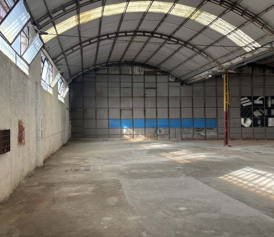 Uno studio di artisti reinterpreta l’ex spazio industriale di cap napoli est Tras’in cap, progetto degli artisti dello studio Tras’Lab a CapNapoliEst, Napoli