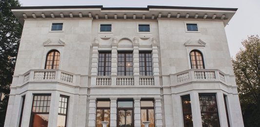 A Como l’arte abita a Casabianca: com’è il nuovo spazio sul lungolago