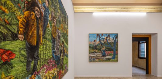 “Quando il cielo finisce”: l’opera di Andrea Mastrovito rilegge la storia di Galleria Michela Rizzo