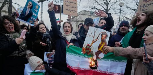 In Iran chiudono anche le gallerie d’arte, tra proteste e blackout