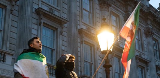 Iran, artisti uccisi durante le proteste: la repressione colpisce anche l’arte