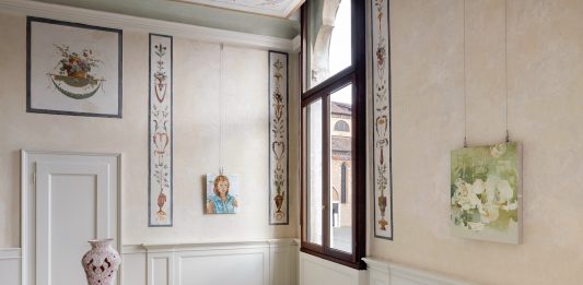 Le buone maniere del mondo dell’arte: una mostra “conviviale” da Barbati Gallery