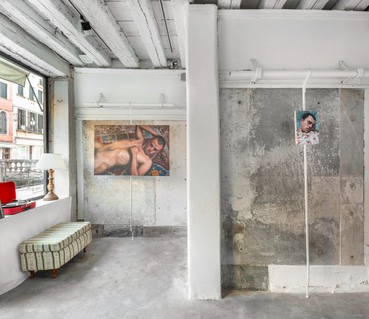 Corpo e spazio si fondono nella personale di Jacopo Zambello a Venezia