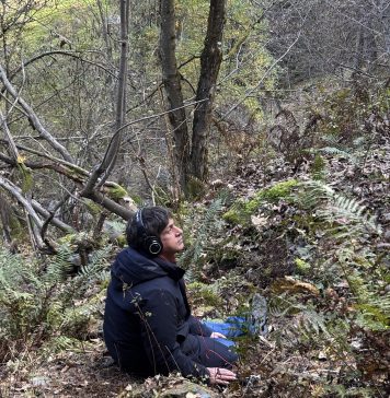 Yuval Avital traduce le voci e i suoni della Valtellina in materia d’arte