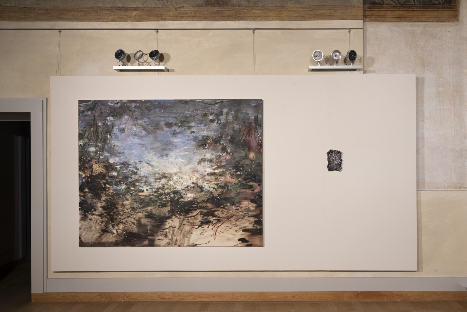 Nazzarena Poli Maramotti, Jardin Planétaire, veduta della mostra, Palazzo da Mosto, 6 dic 2025-6 gen 2026, ph. Lorenzo Palmieri