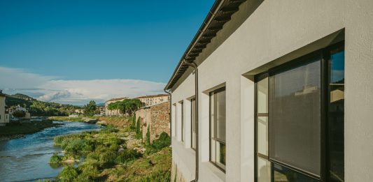 Un ex complesso industriale in Toscana diventa centro per le arti: nasce Polytropon