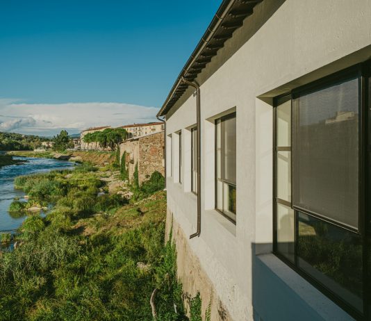 Un ex complesso industriale in Toscana diventa centro per le arti: nasce Polytropon