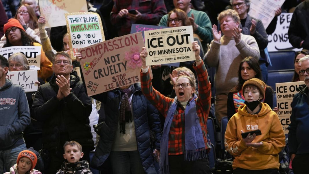 Protesta contro Ice negli Usa (Lapresse)