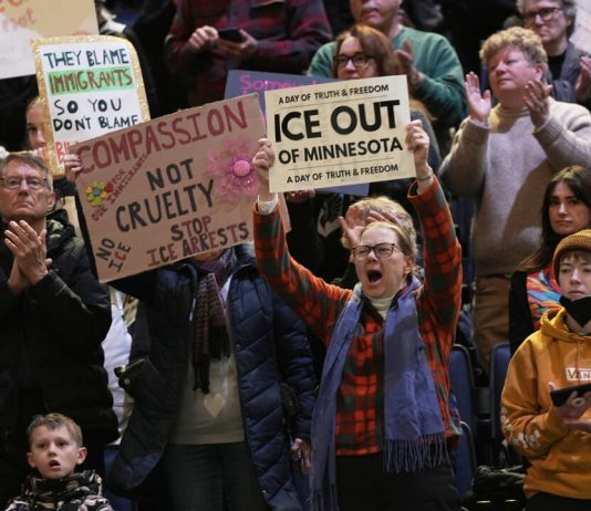 Negli Stati Uniti le gallerie d’arte chiudono per protestare contro le violenze dell’ICE