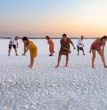 Tre mostre, tre linguaggi. Building apre il 2026 tra dialoghi silenziosi, trame tessili e gesti rituali